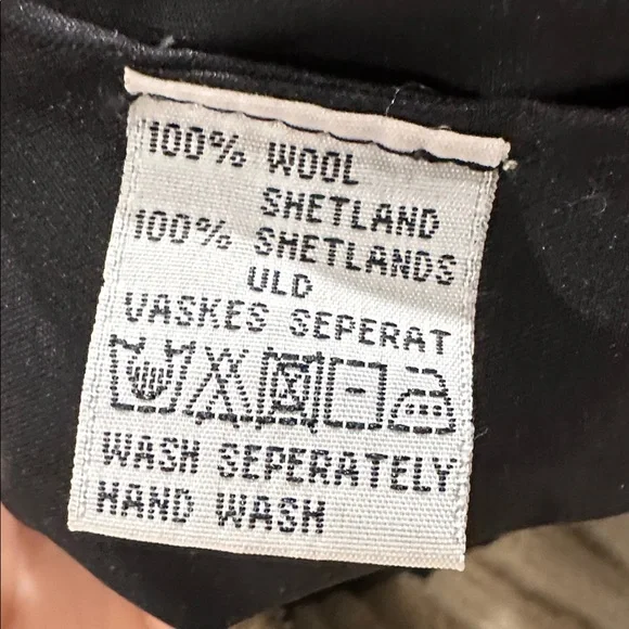 Beige Zip-Up Men's 100% Shetland Wool Sweater